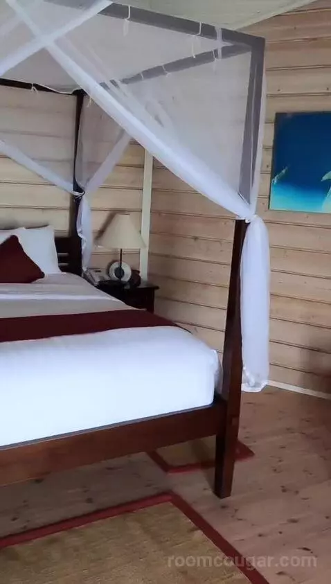 Sangu Water Villa (#505) bed picture #8