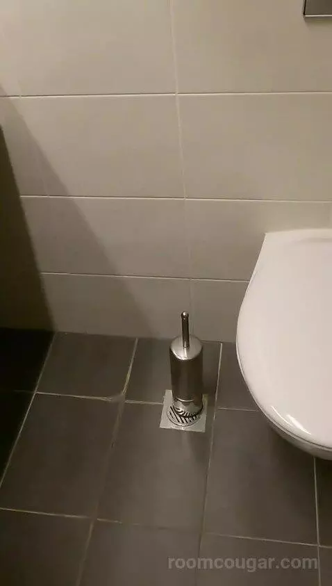 Standard (N/A) bathroom picture #10