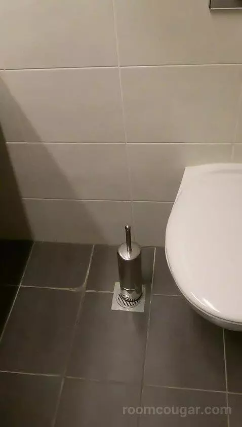 Standard (N/A) bathroom picture #12