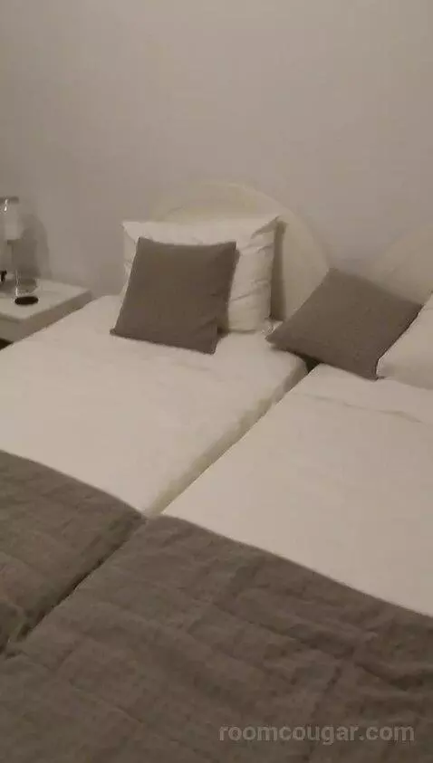 Standard (N/A) bed picture #7
