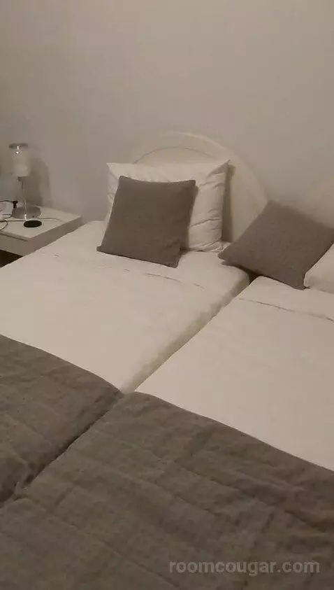 Standard (N/A) bed picture #9