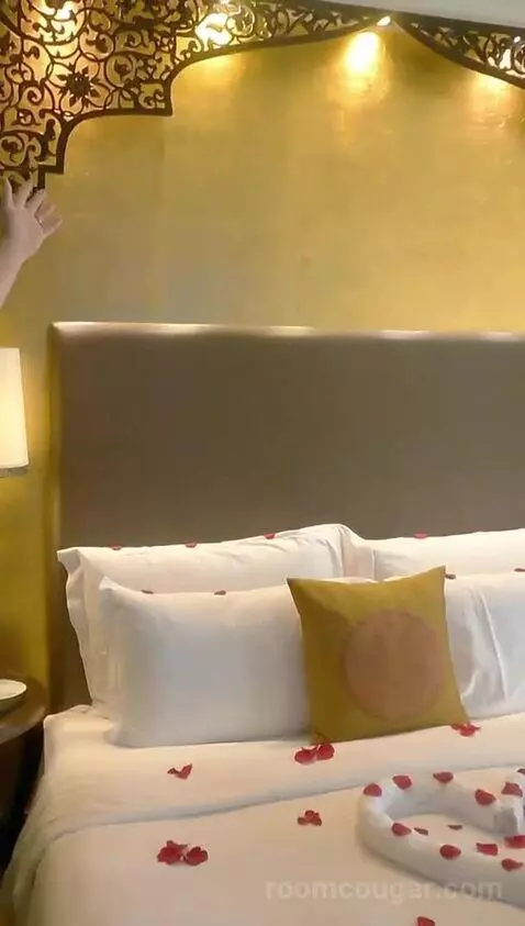 Superior King Room with Balcony, Access To Luxury Spa Facilities, Kids & Teens Club & Private Cinema (N/A) picture #4