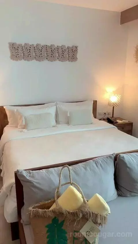 Standard (A208) bed picture #6