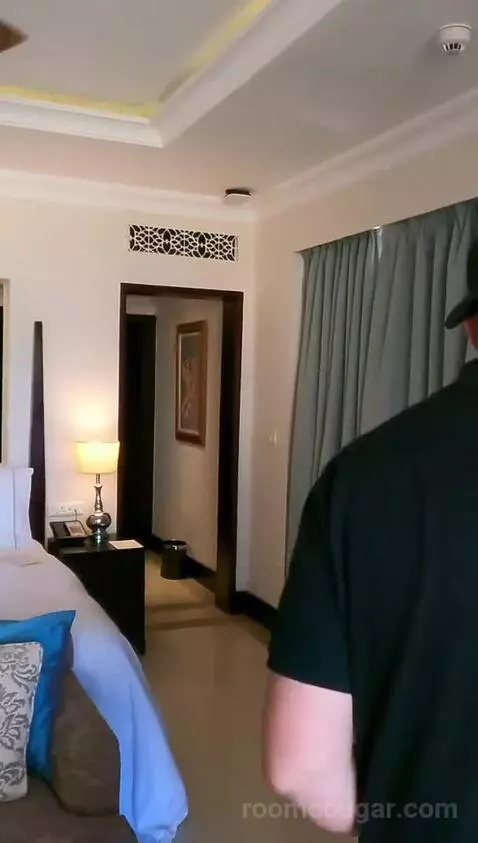 Jr Suite (#914) bed picture #4