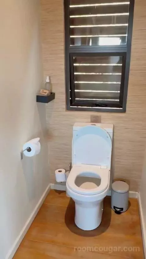 Standard (#1) bathroom picture #7