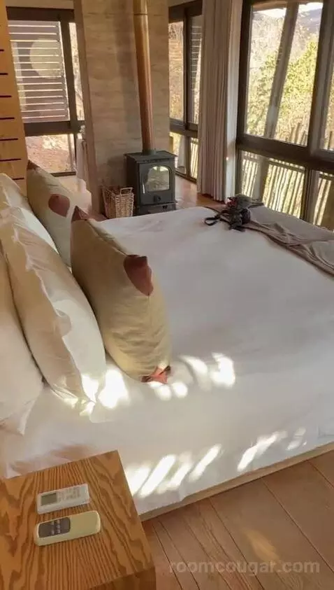 Standard (#1) bed picture #9