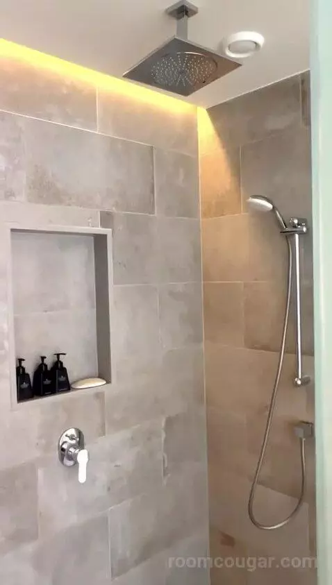 4 Bedroom Villa (N/A) bathroom picture #1