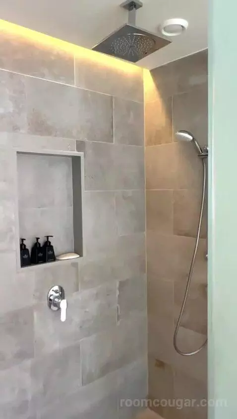 4 Bedroom Villa (N/A) bathroom picture #5