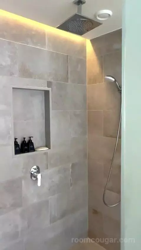 4 Bedroom Villa (N/A) bathroom picture #7