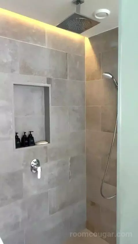 4 Bedroom Villa (N/A) bathroom picture #8