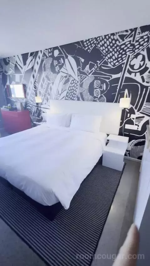 Standard Room (#641) bed picture #1