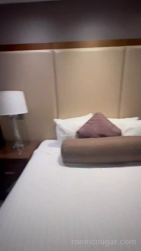 Standard King Room (#702) bed picture #5