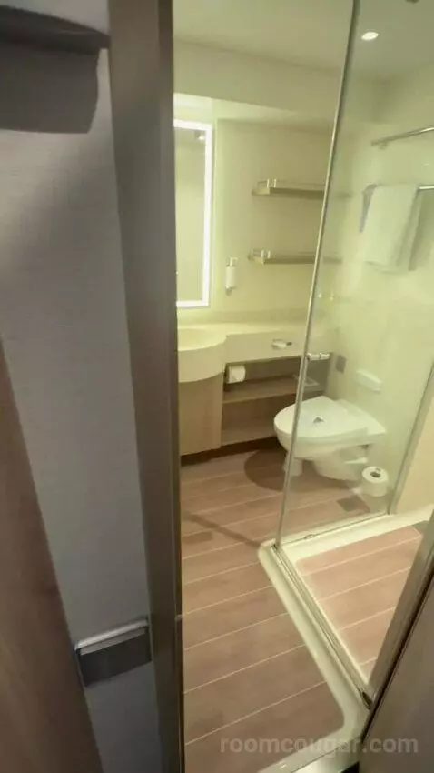 Balcony Cabin (#11228) bathroom picture #1