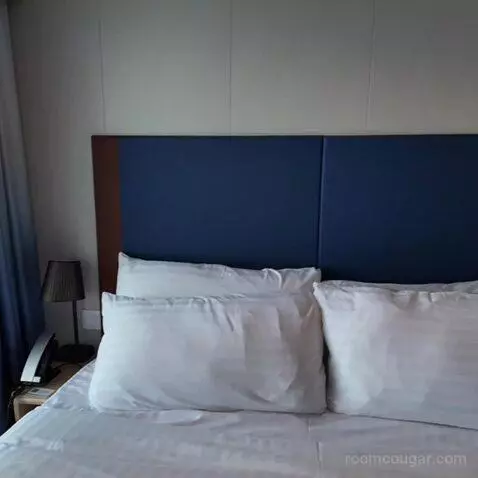 Balcony Cabin (#11190) bed picture #3