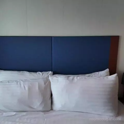 Balcony Cabin (#11190) bed picture #6