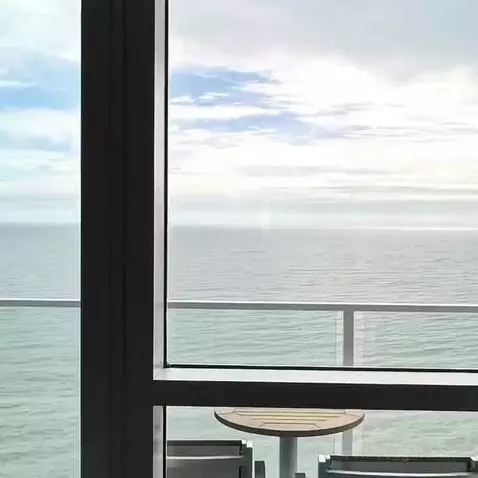 One-Bedroom Oceanfront King Suite with Sofa Bed (#2718) view picture #12