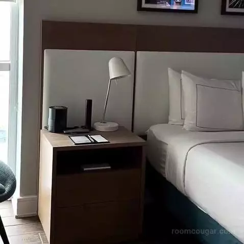 One-Bedroom Oceanfront King Suite with Sofa Bed (#2718) bed picture #1