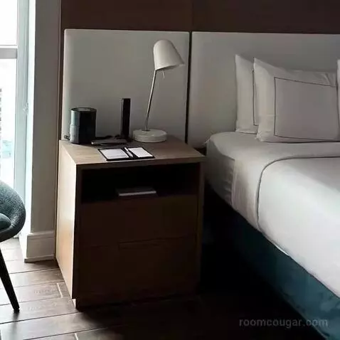 One-Bedroom Oceanfront King Suite with Sofa Bed (#2718) bed picture #3