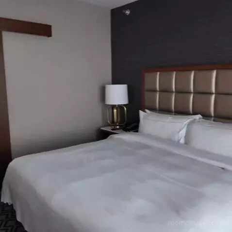One Bedroom King Suite (#1108) bed picture #10