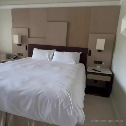 King Room with Ocean View (#2312) bed picture #4