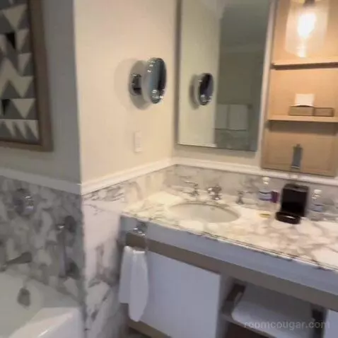 King Room with Ocean View (#2312) bathroom picture #7