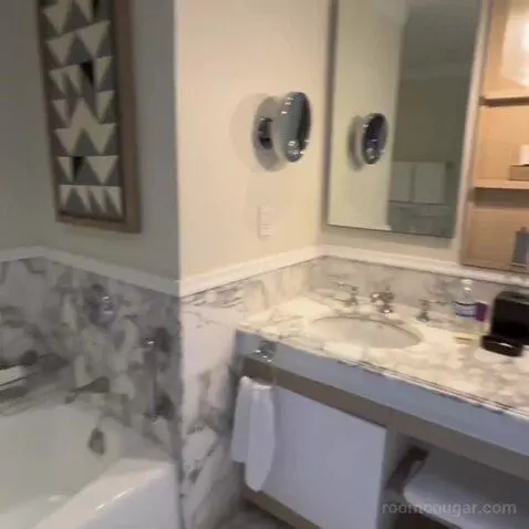 King Room with Ocean View (#2312) bathroom picture #8
