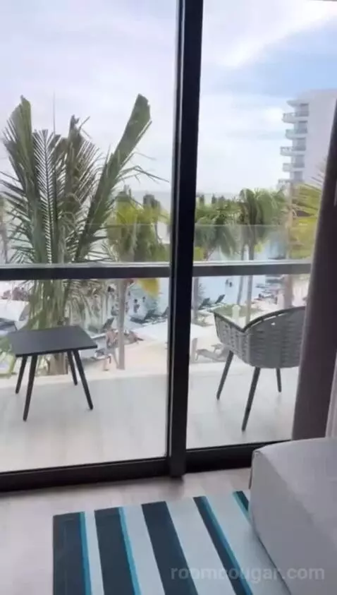 King Guest Room - Oceanfront (#2533) view picture #1