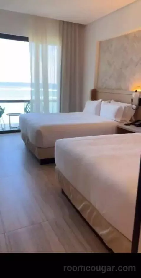 Family Room with Two Queen Beds and Ocean View (#2863) bed picture #8
