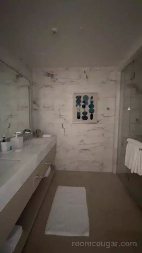 Queen Room with Two Queen Beds and Pool View (#662) bathroom picture #1