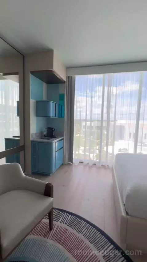 Queen Room with Two Queen Beds and Pool View (#662) bed picture #9