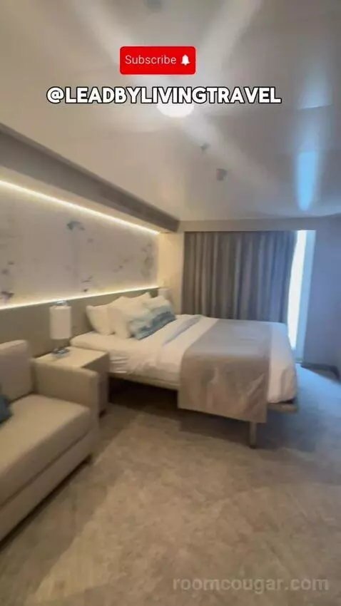 Balcony Stateroom (#10810) bed picture #6