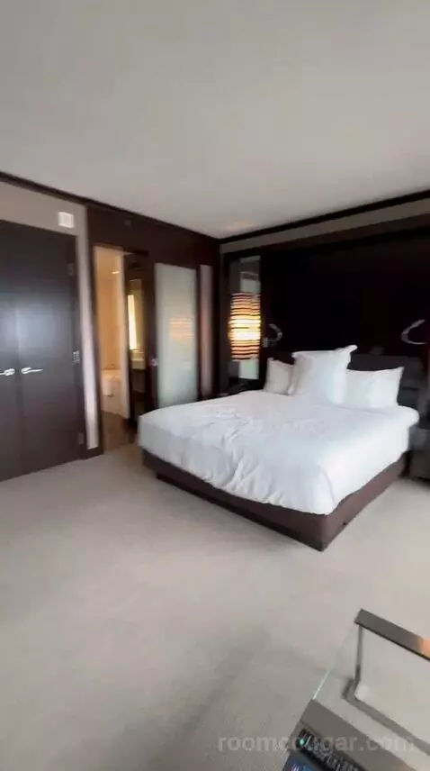 Vdara Suite (#52023) bed picture #4