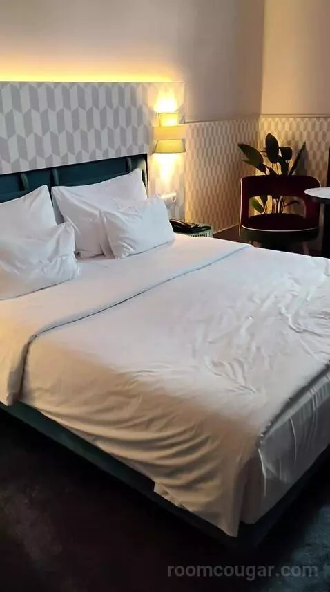 Double Room (#312) bed picture #2