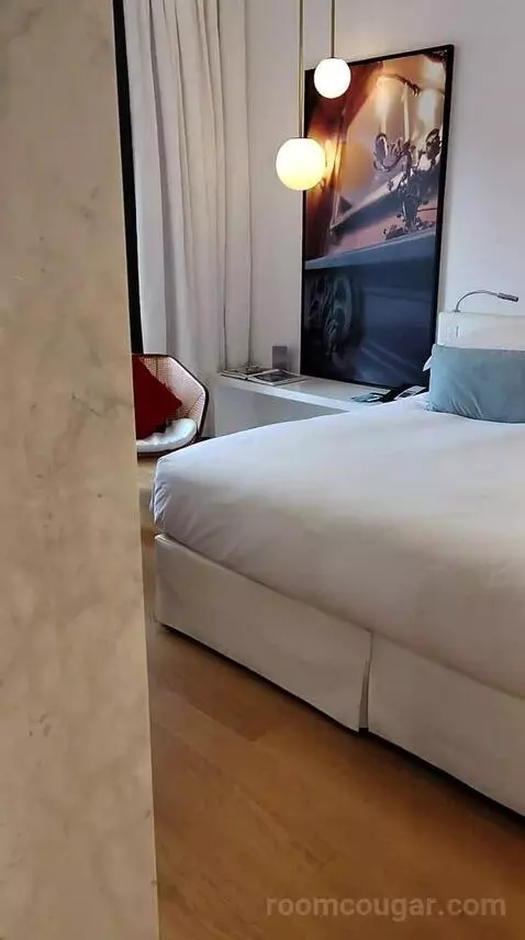 Luxury Room with View (#506) bed picture #1