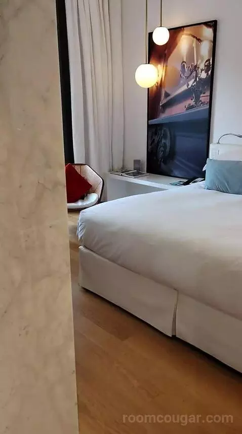 Luxury Room with View (#506) bed picture #2