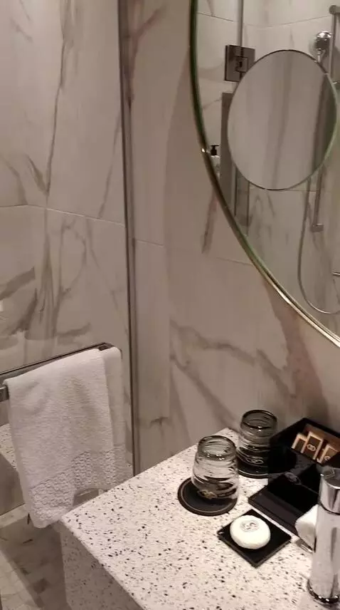Luxury Room with View (#506) bathroom picture #6