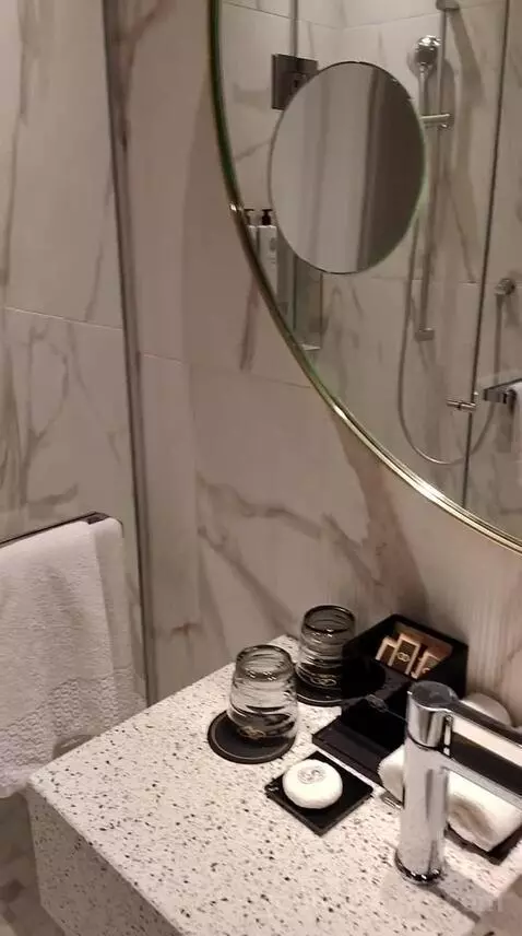 Luxury Room with View (#506) bathroom picture #7