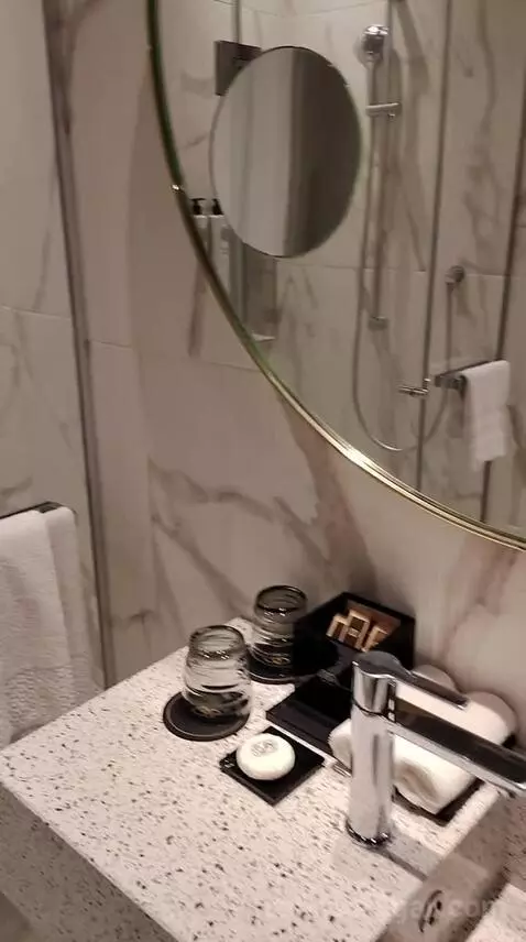 Luxury Room with View (#506) bathroom picture #8