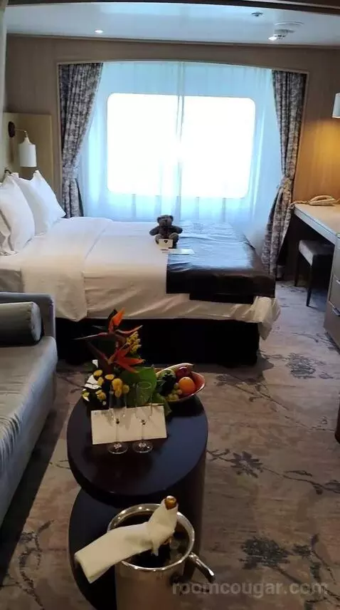 Suite (#434) bed picture #4