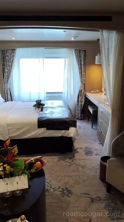 Suite (#434) bed picture #10
