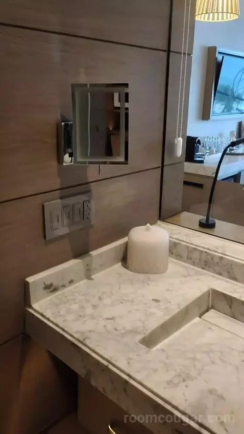 Delight Ocean View King (#2550) bathroom picture #6