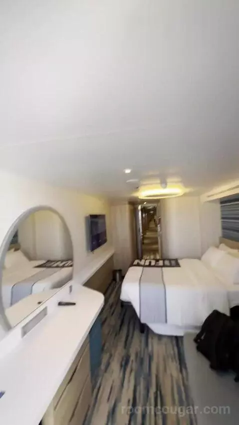 Balcony Cabin (#12210) bed picture #5