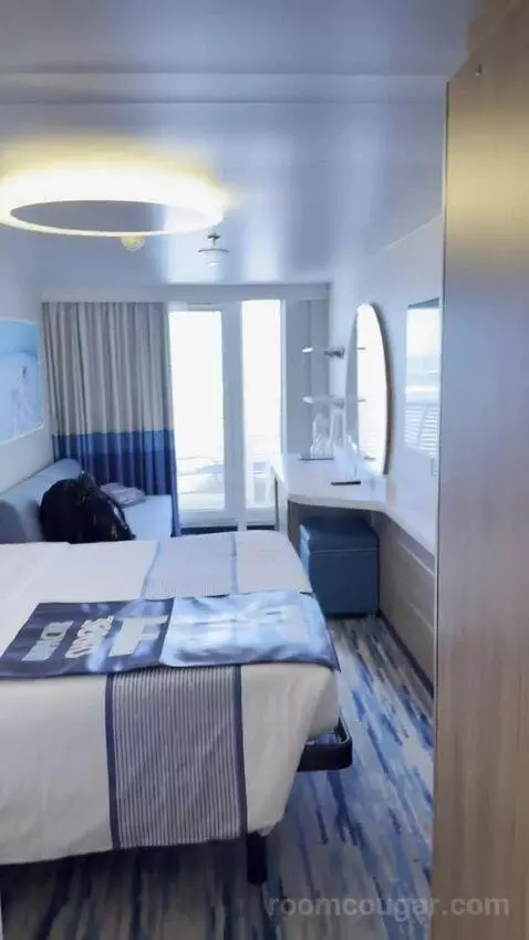 Balcony Cabin (#12210) bed picture #3