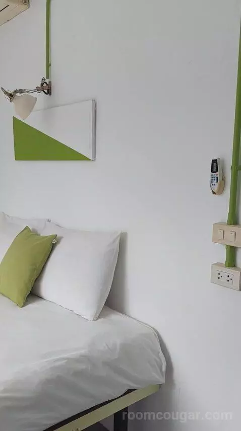 King Room with City View (#301) bed picture #10