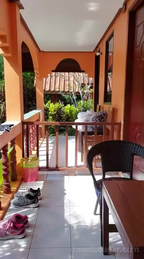 Bungalow with Fan (#006) view picture #6
