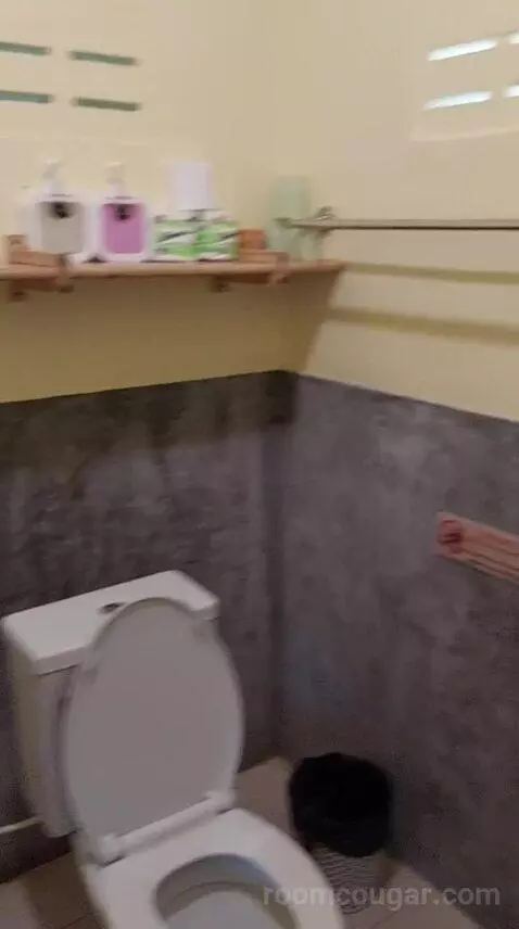 Queen Room with Balcony bathroom picture #2