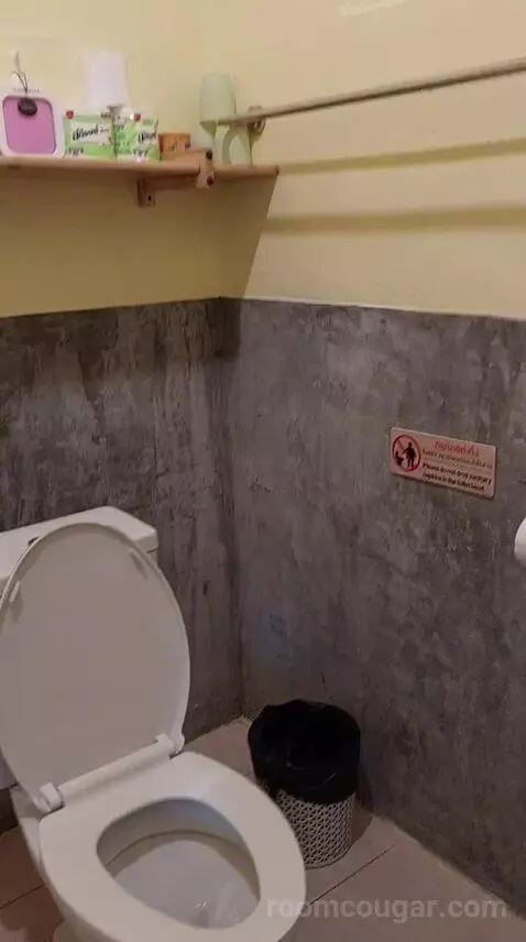 Queen Room with Balcony bathroom picture #7
