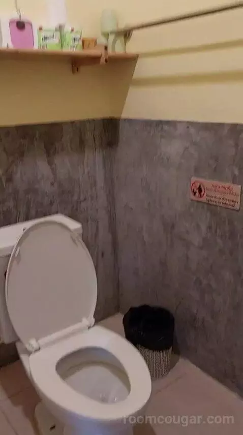 Queen Room with Balcony bathroom picture #8