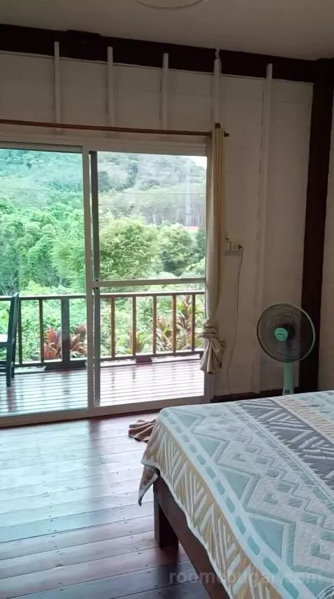 Queen Room with Balcony bed picture #7