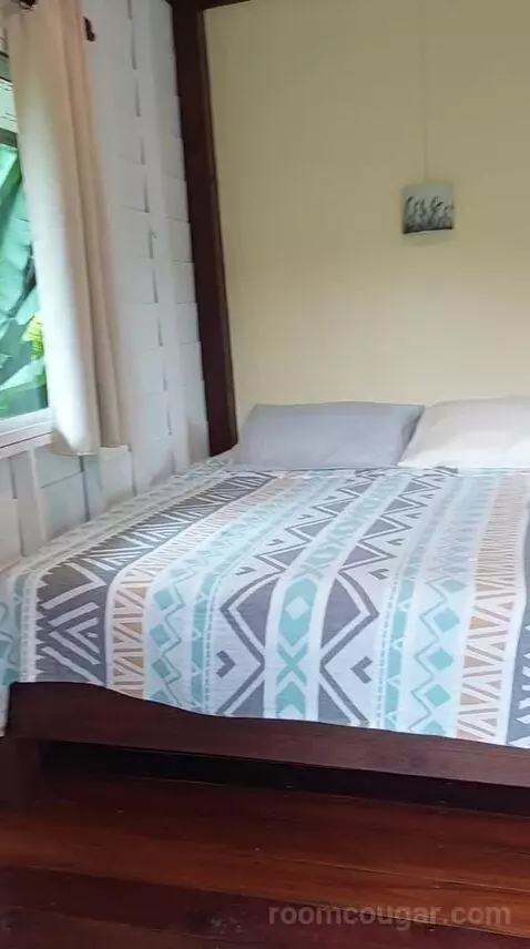 Queen Room with Balcony bed picture #1
